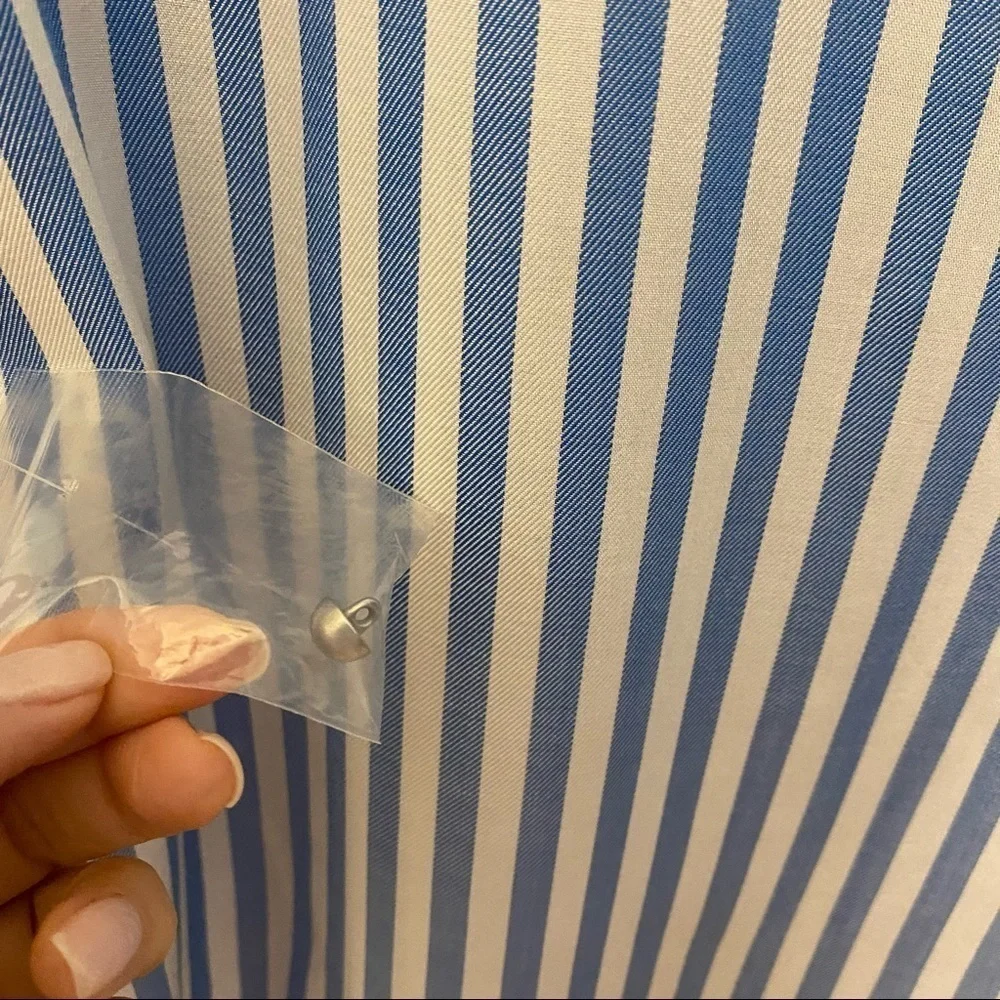 Ruby Rd. Women’s Blue & White Striped Blouse  Size M New With Tags - Picture 12 of 15